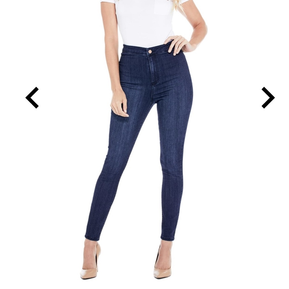 ❤️NWT Guess Dark Wash Skinny Jeans❤️
